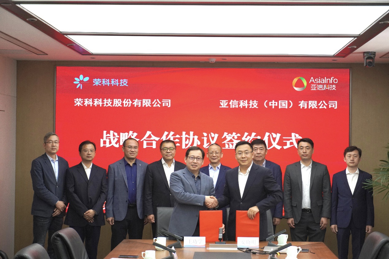 0420封面.jpg 0420封面.jpg